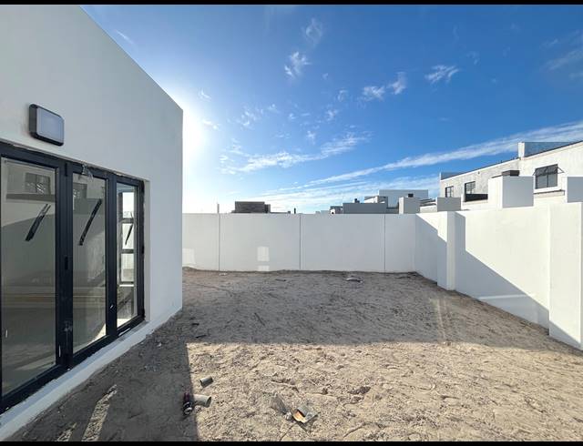 4 BEDROOM HOUSE FOR SALE IN SANDOWN